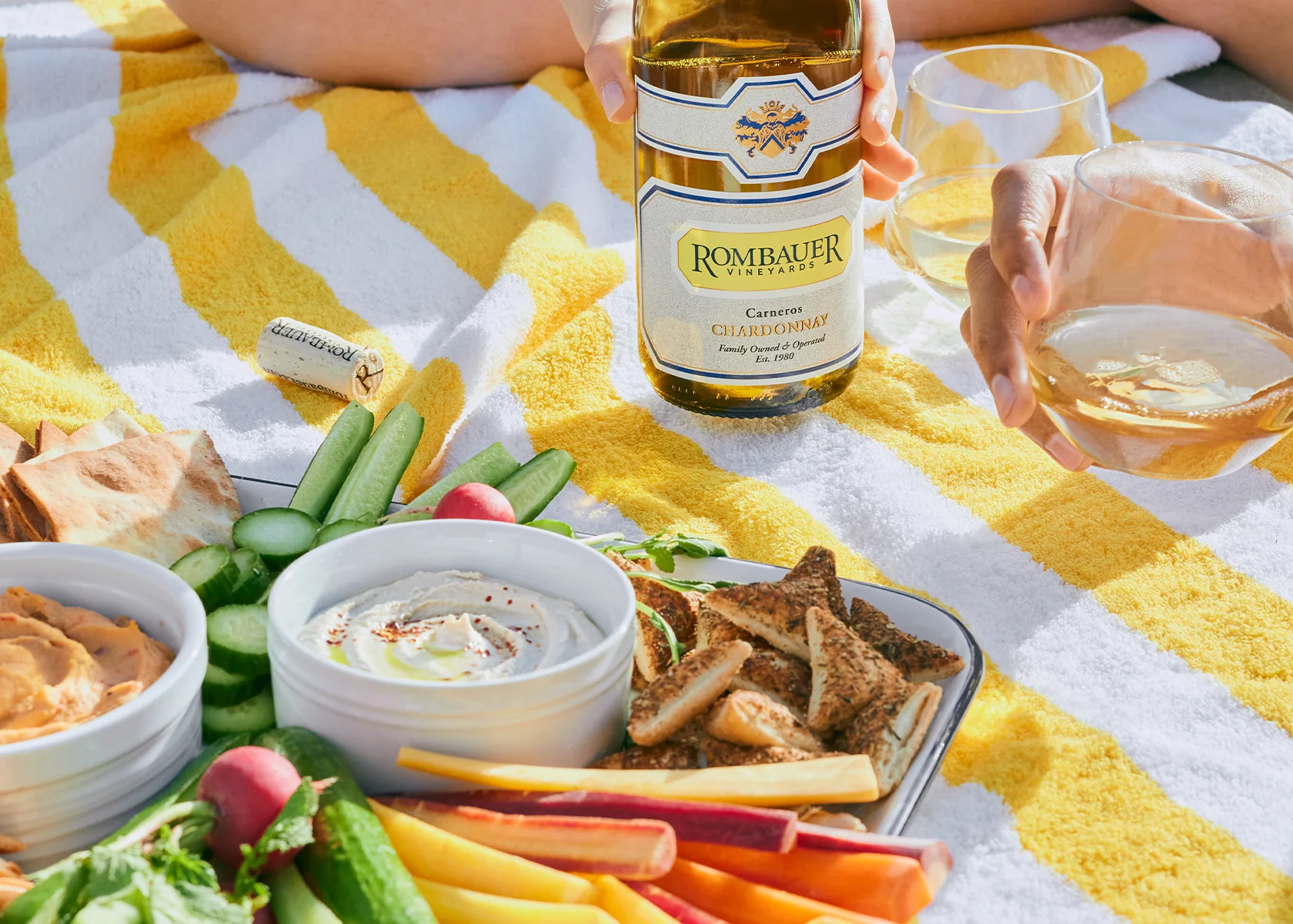 Creamy hummus and veggies with chardonnay